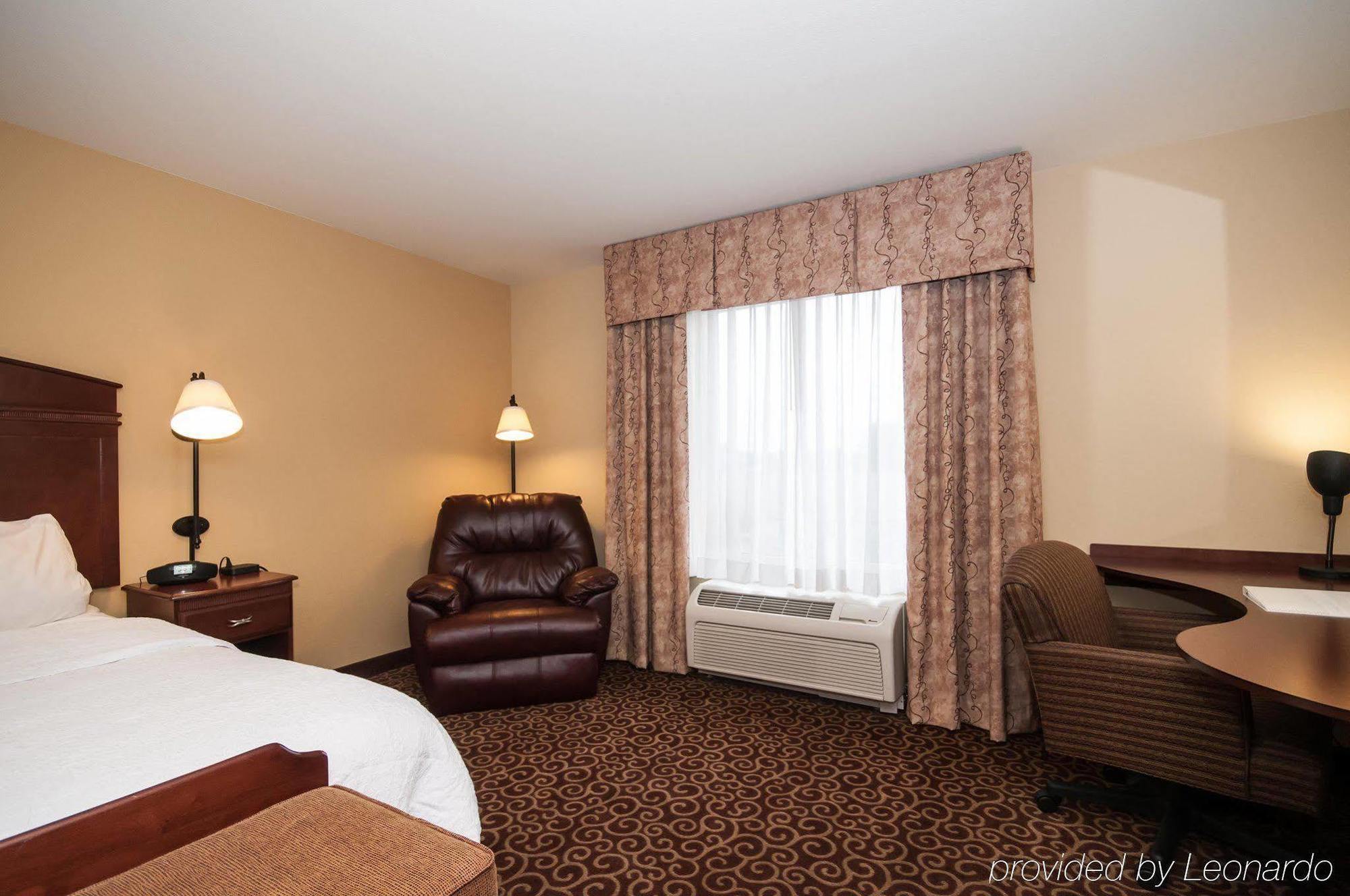 Hampton Inn & Suites Rochester-North Exterior foto